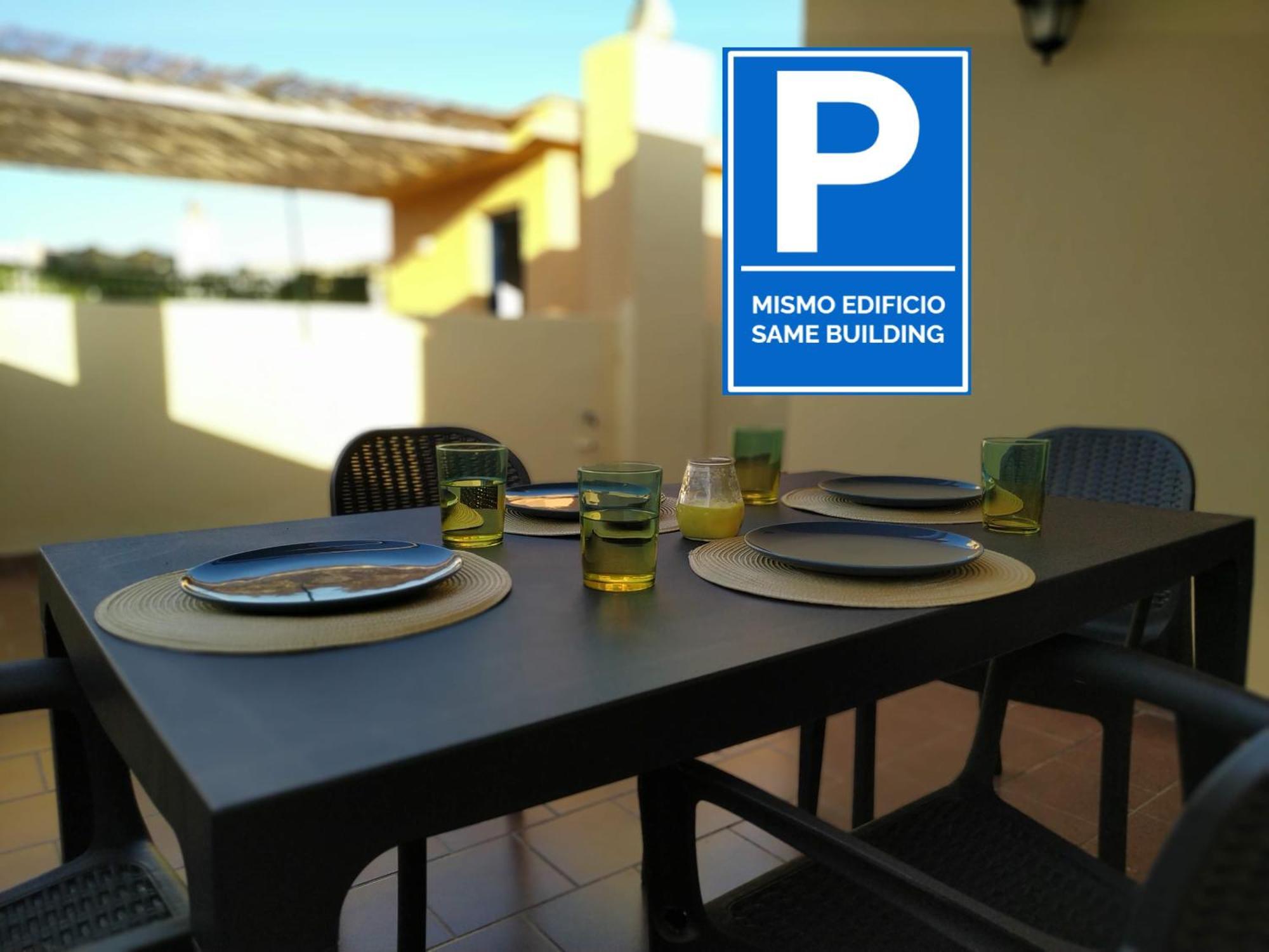 Malaga Yellow Duplex Free Parking And Terrace Exterior photo